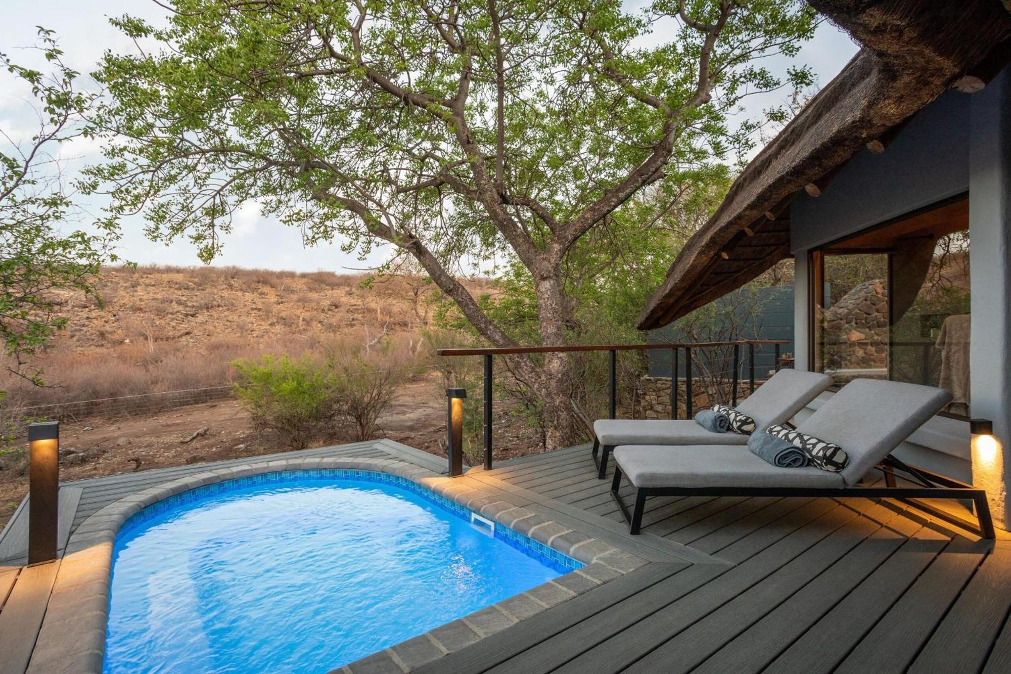 Tuningi Safari Lodge Заповедник Мадикве Экстерьер фото