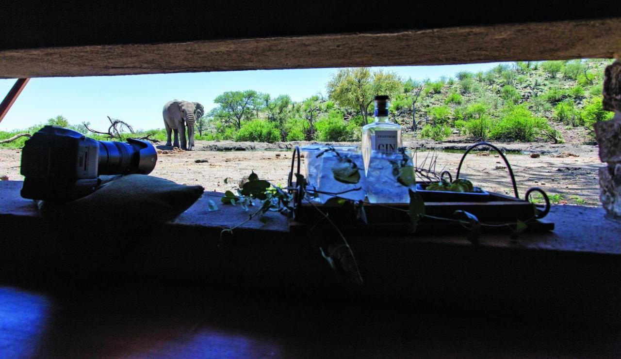 Tuningi Safari Lodge Заповедник Мадикве Экстерьер фото